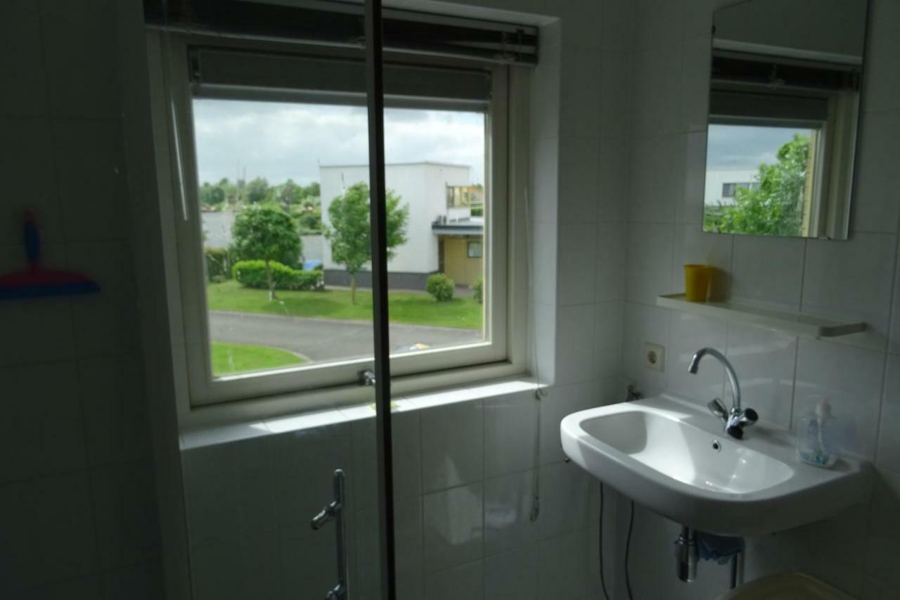 Vakantiehuisgalamadammen Met Ligplaats Boot Koudum Exterior foto