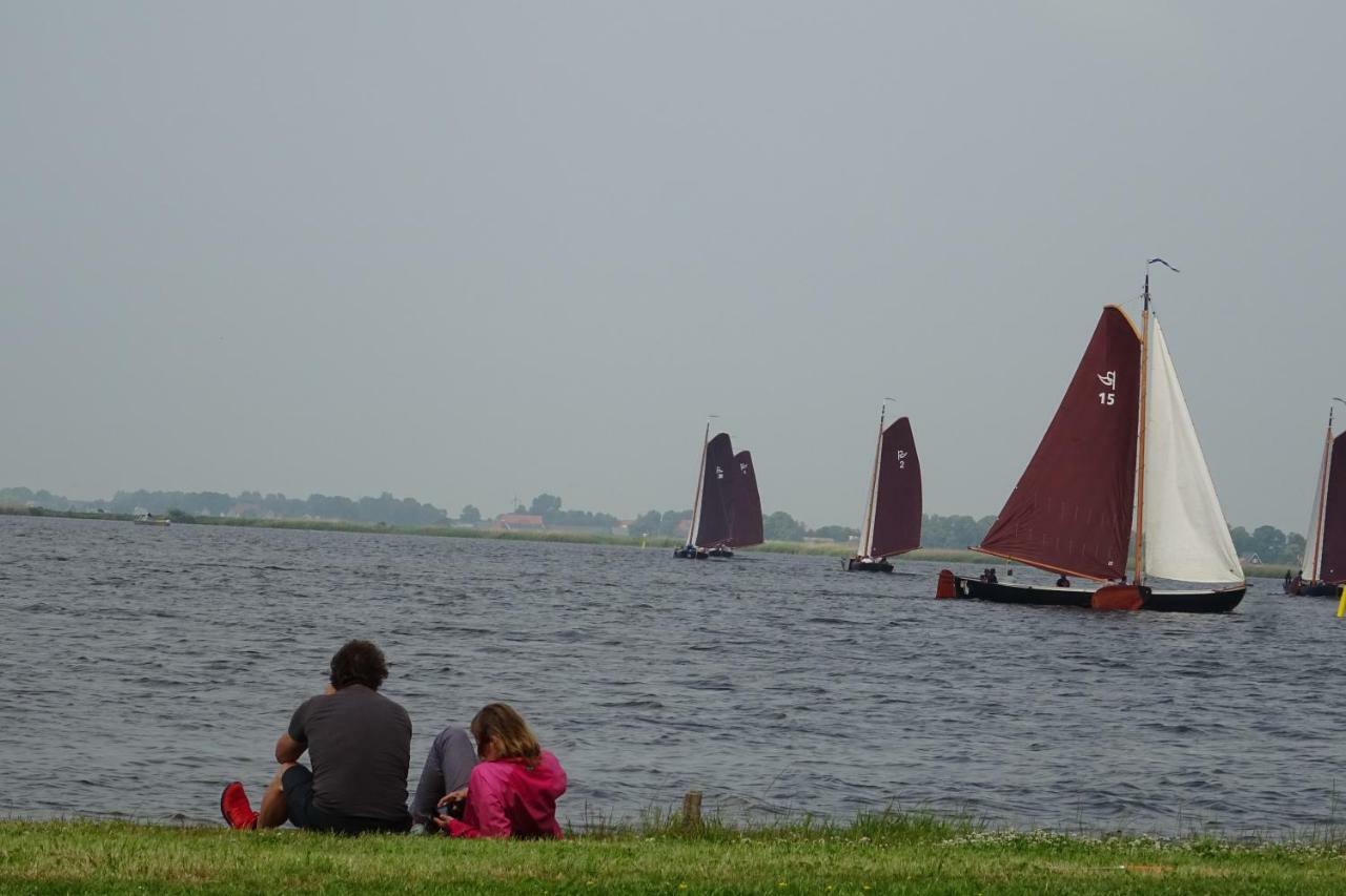 Vakantiehuisgalamadammen Met Ligplaats Boot Koudum Exterior foto